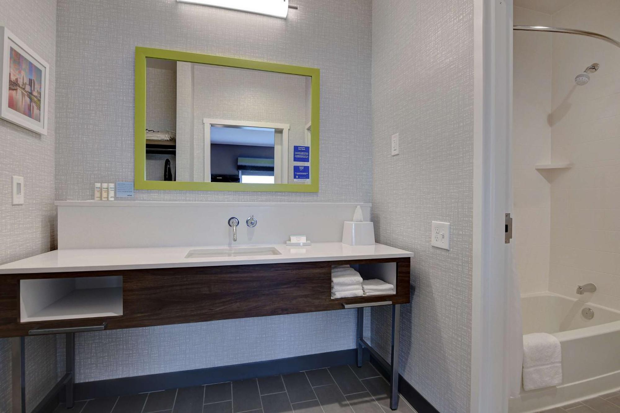 Hampton Inn & Suites Canal Winchester Columbus Экстерьер фото